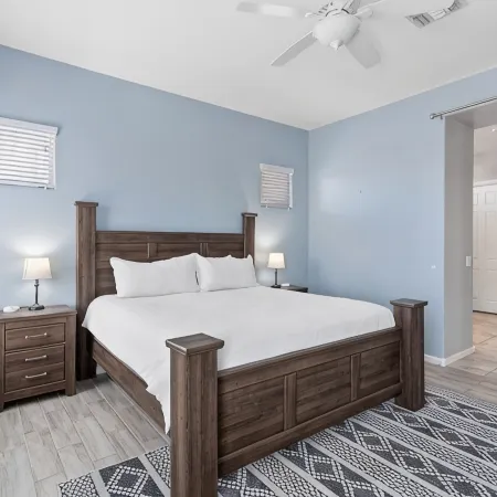 NEW!! GORGEOUS 4 Bed Desert Oasis with Pool!