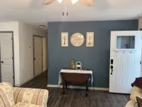 Charming 2-bedroom duplex with WiFi, AC in marvelous Mansfield Hotels in Wright County