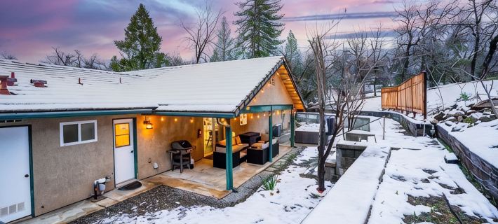 Country Club Hideout - w/ HotTub & King bed Hotels in Madera County