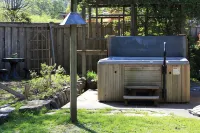 MeadowBrook Suite Deluxe 2 BDRM w/ Yard and Hot Tub