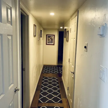 Amazing and Cozy King-Queen Bed Suites w/RV Parking