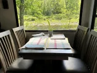 Beautiful RV on the Esopus Creekearly Season Special!  199/Night in May-June - Wifi
