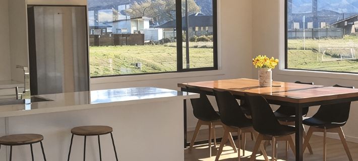 Lake View Weekend Getaway Hotels in Te Anau