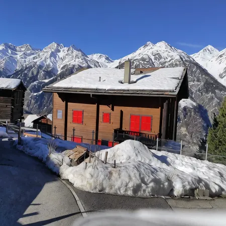 Apartment with a dream view of the panorama of the four-thousand-meter peaks