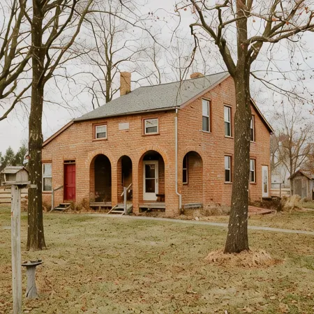 Experience Beautiful Pioneer Home In Nauvoo!