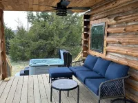 Bear Bottom Cabin! HUGE POND AND HOT TUB, KAYAKE, PADDLE BOAT, AND PADDLE BOARD! Hotéis em Compton