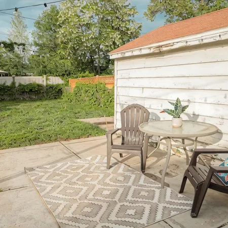 Cozy 4Br Home – Two Living Spaces & Great Access
