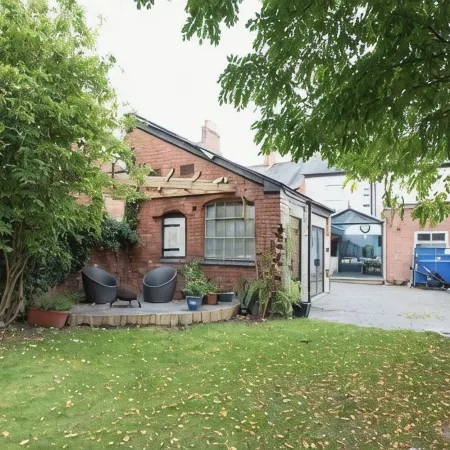 Beautiful, Character property in a fantastic central location