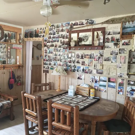 Spacious 3br cabin 4 blks from Leech Lake. All appliances and spectacular patio!