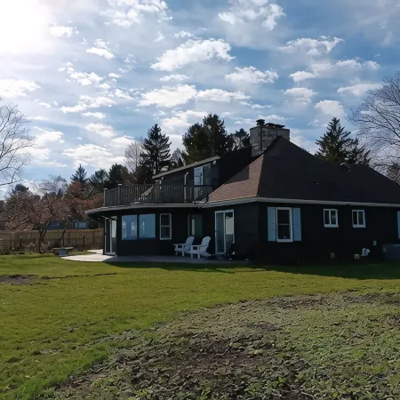 Pelican Point - Private Retreat - just 4 miles to downtown Sheboygan