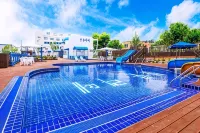 Blue Latte Poolvilla - piscina
