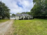 Newly renovated 2-bedroom cottage conveniently located with all the amenities! - 2-Star