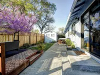 Heart of Wine Country, Cute Cottage w/Hot Tub Hotels in Windsor