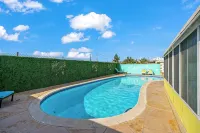 Vibrant 5Br/2BA Ranch Home w/ Pool l King Bed 2000 Sqft -Disneyland! - 民宿