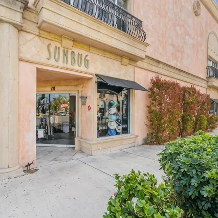 Beautifully Remodeled 2-Bedroom, 2-Bath Apt in Historic Downtown Venice, FL