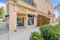 Beautifully Remodeled 2-Bedroom, 2-Bath Apt in Historic Downtown Venice, FL - Boutique