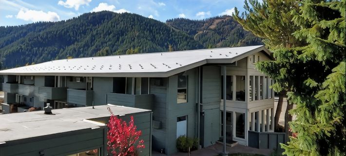 Sun Valley Studio | Walk to Ski Lifts, Restaurants & Trails | Fresh Renovation Hoteles en Ketchum