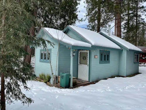 Sequoias Creekside2/Cozy Garden Cabin