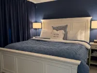 Couples Waterfront Condo Saugatuck Kayak-Beach-Hike-Kayak  Outdoor Heated Pool Hotels in Saugatuck