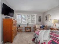 8280 The peak- Hot tub, ski in/ ski out, Pool table, Golf course, fire pit - Wi-Fi