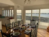 Bayside Retreat with Fabulous Views, Short walk to the Beach, Marvelous Sunsets - balcony