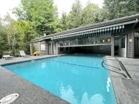 Modern Downtown Bellevue Condo, Free Parking - piscina