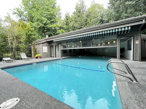 Modern Downtown Bellevue Condo, Free Parking