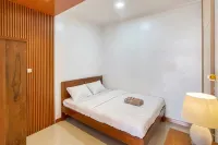 Homestay Syariah Cahaya Panca Arga near Grand Artos Mall Mitra RedDoorz - Wifi