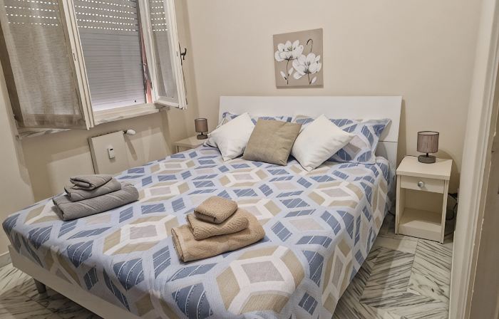 Luna apartment with free parking.