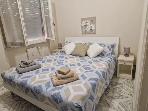 Luna apartment with free parking.