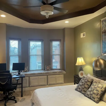 Cozy 2-bedroom apartment in welcoming Baltimore with WiFi, AC