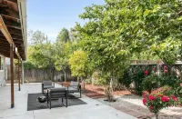@ Marbella Lane - 3BR Designer Near Valley Fair - Homestays