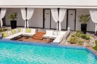 Mola Cunda Hotel - Beach
