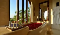 Mihir Garh - Hot Tub
