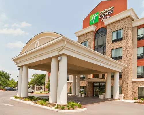 Holiday Inn Express & Suites SAN ANTONIO - FROST BANK CTR by IHG Hotels near Comanche Park
