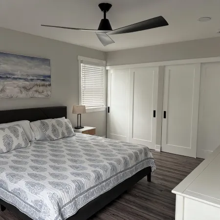 Chic Beachside Oasis - 3BR, 2BA, Walk to Shore!