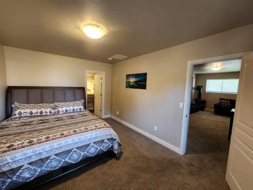 Downtown Mother-in-Law Suite - Apartments