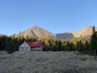 New! Premier 3 bedroom cabin in Taylor Park. Base of the Collegiate Mountains. - Alppimaja