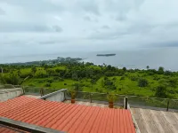 Seadeck Homestay - Ocean View