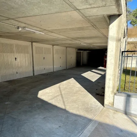 LISZT TOWER by KlabHouse-3BR Lakefront w/Terrace & AC