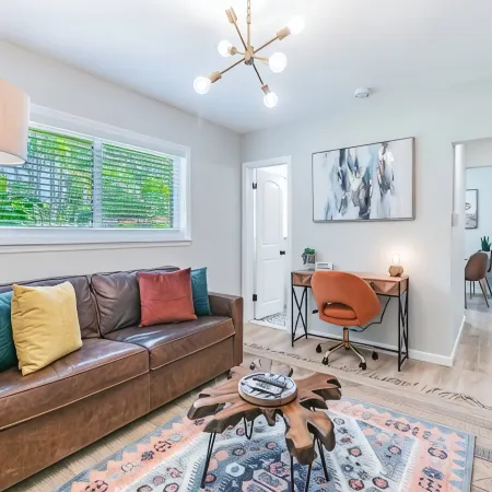 Perfect One-Bedroom- 10 Mins from Clearwater Beach