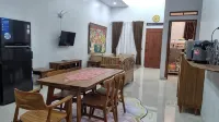 Semesta Luxury Guest House - 4-Star