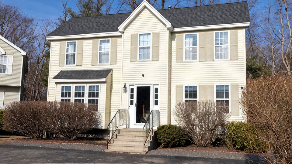 Relaxing Getaway: Entire 3-BR Home w/ Fireplace