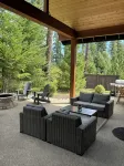 FAll in Suncadia! Walk to the New Suncadia Social & Golf! Hot Tub and Games! - 4-Star