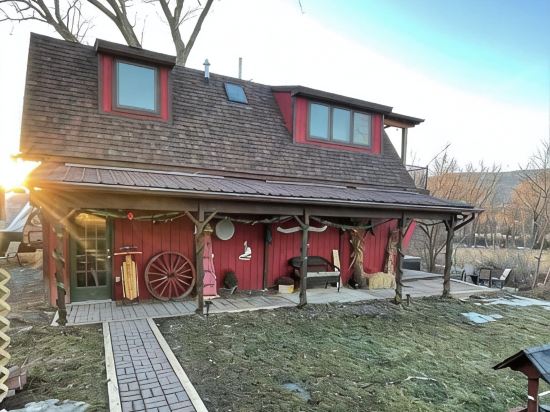 Red Barn Retreat - Shawangunk Mountains Getaway