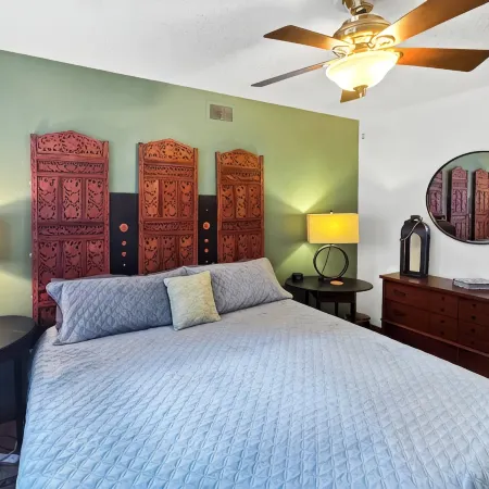 African Oasis- King Bed, Hot Tub