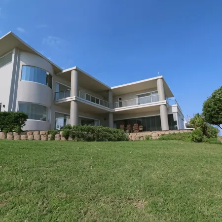 Oceans Villa