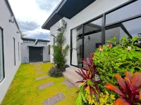 Private 2 Bedroom Villa with Jacuzzi Pool in Phuket, Bang Tao Cherngtalay - Villa