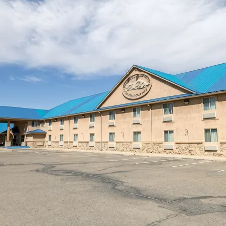 Blue Mountain Inn and Suites