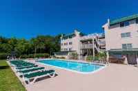 Totally renovated on beach, with pool, and bikes - Beach